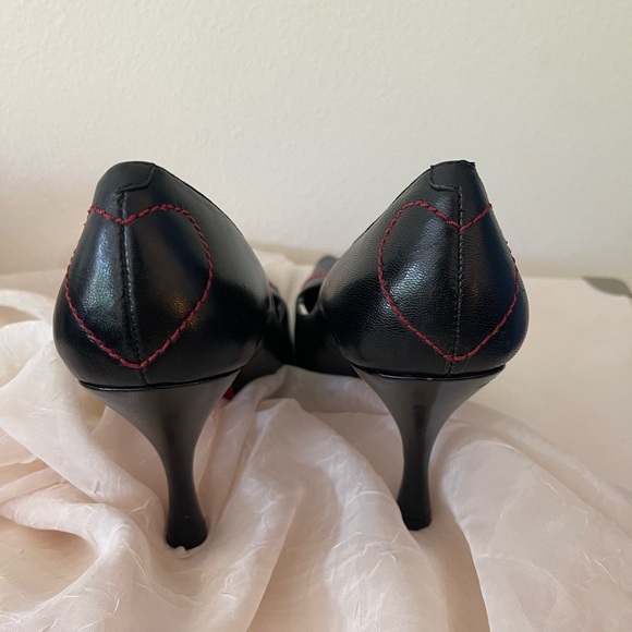 Esprit heart detailed heels - Picture 3 of 5